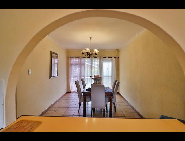 3 BEDROOM HOUSE RENTED IN BLUEWATER BAY